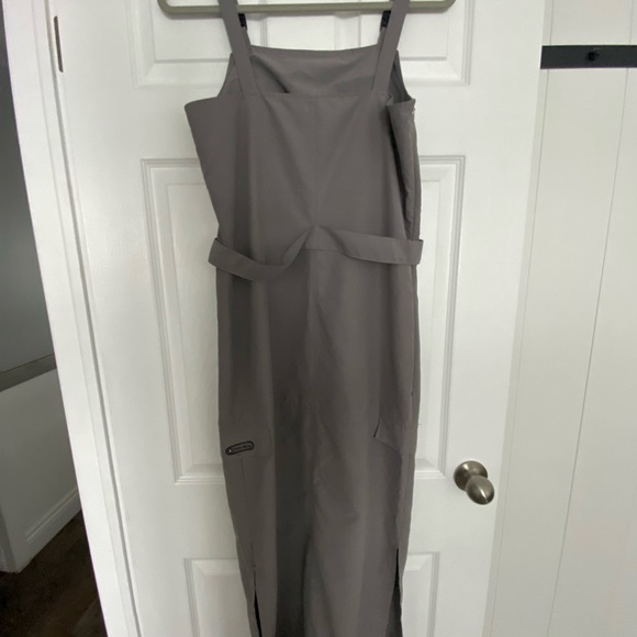 Unique dress - Picture 3 of 5